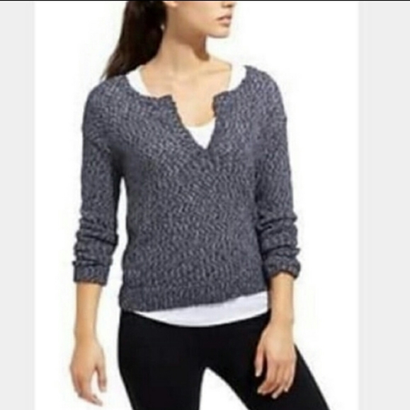 Athleta Sweaters - Athleta Navy Vneck Knit Pullover Sweater